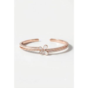 Fleur Mother of Pearl Flower Cuff